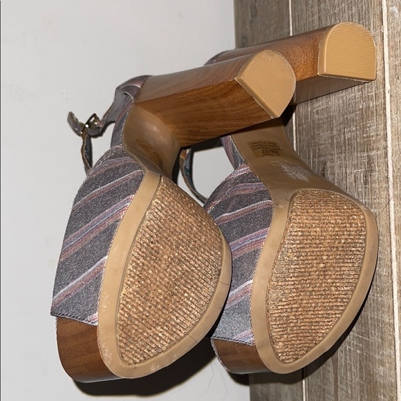 JS Platform Heels in Striped Gray/Soft Rose - Picture 3 of 4